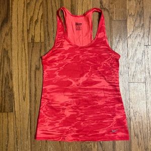 Nike Womens XS Camo Tank